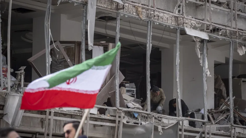 Irã promete que inimigos não estarão a salvo "nem dentro de casa"