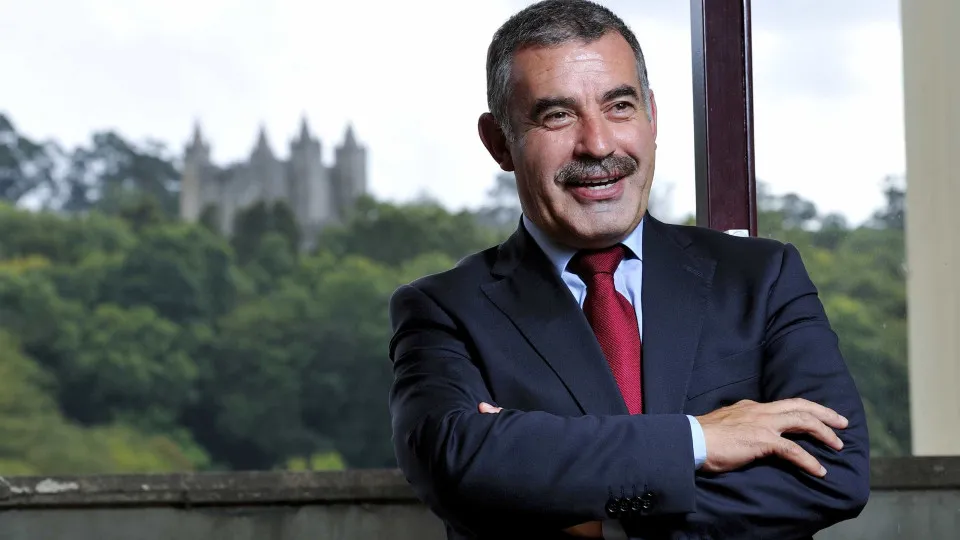 Portugueses nos Emirados? "Dizer que estamos a ignorar é um insulto"