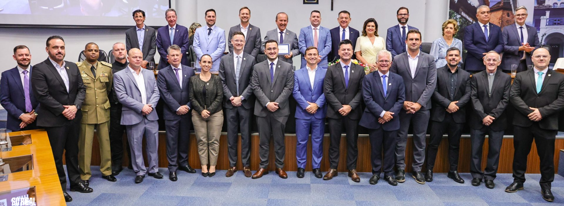 Governador Jorginho Mello é o novo Cidadão Honorário de Joinville