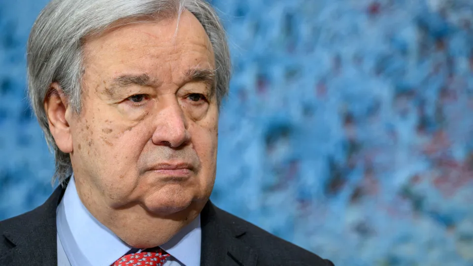 Guterres em Beirute para visita de solidariedade com povo libanês