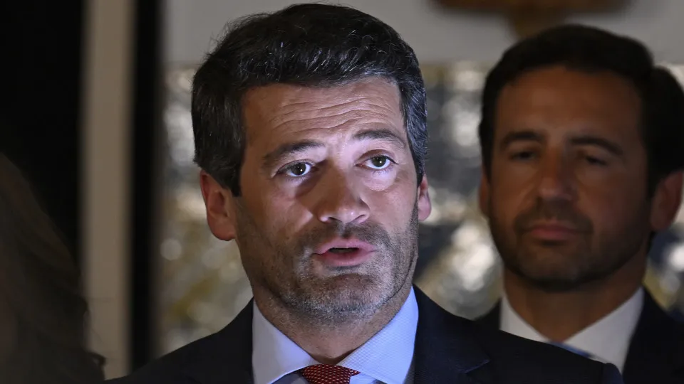 Cartazes. Ventura recorre para Constitucional sobre decisão da Relação