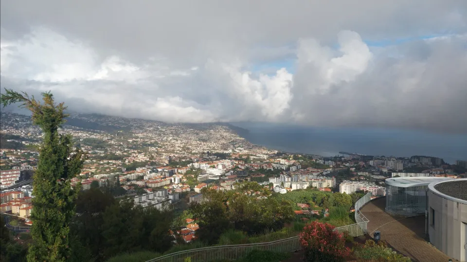IPMA emite avisos amarelos para precipitação e agitação do mar na Madeira