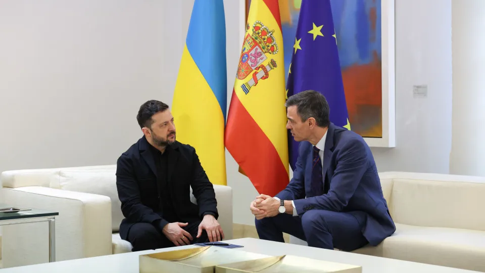 Sánchez reafirma compromisso com a Ucrânia, após encontro com Zelensky