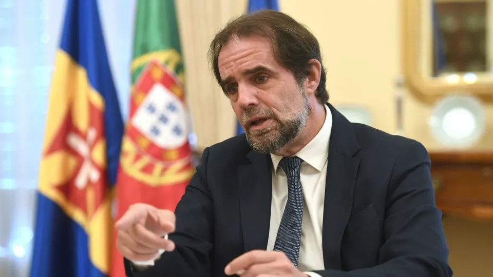Miguel Albuquerque (sem opositor) foi reeleito líder do PSD/Madeira
