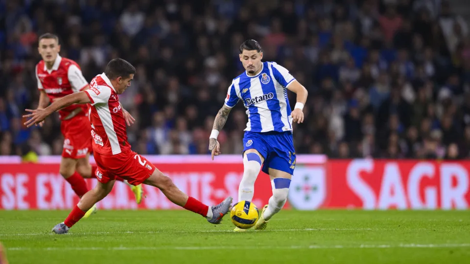 "Sporting e Benfica estão a fazer campeonatos bons, mas o FC Porto..."