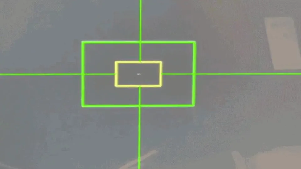 Irã atinge caça F-15 'inimigo' que sobrevoava Ormuz; veja o vídeo