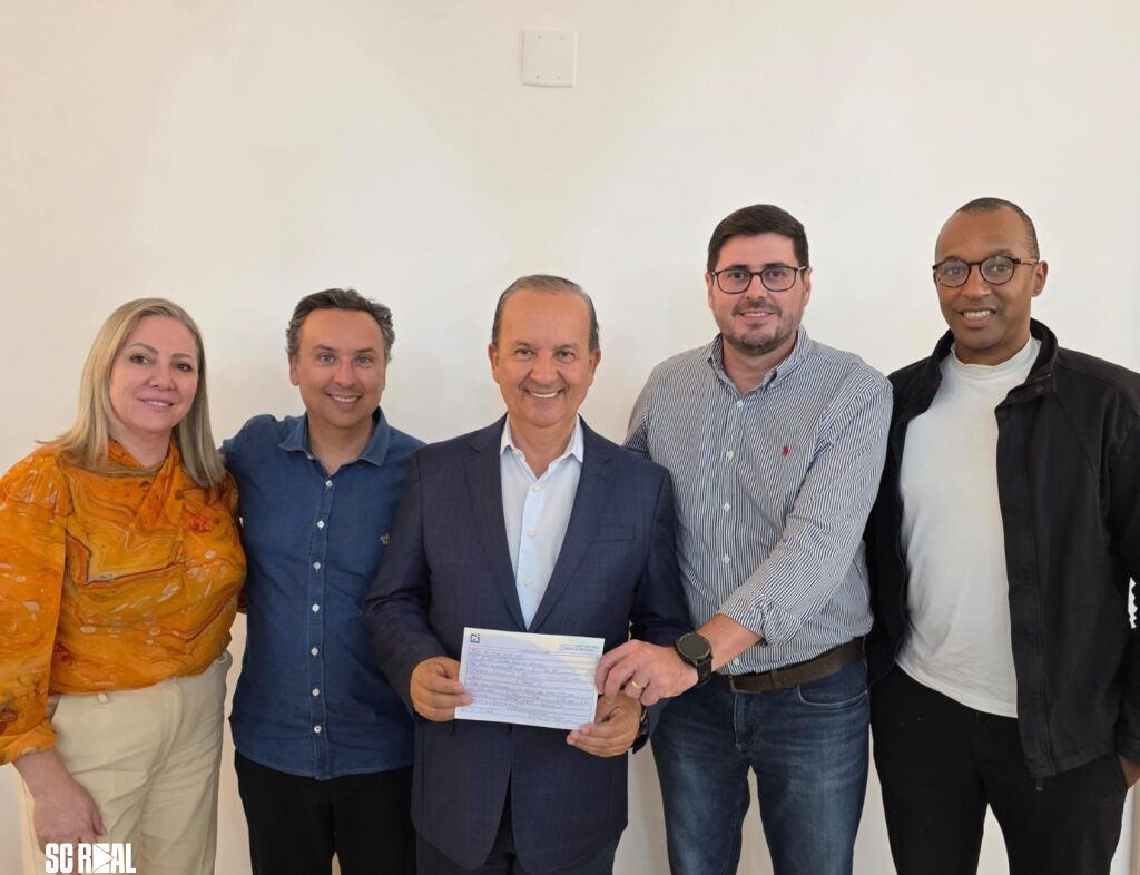 Vice-prefeito de São José, Michel Schlemper deixa MDB e se filia ao PL