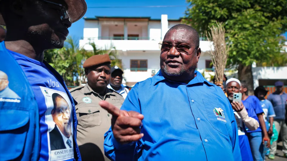 Líder da moçambicana Renamo poderá deixar partido este ano