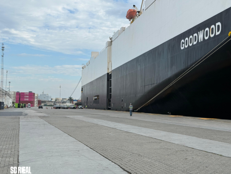 Porto de Itajaí recebe navio com carga de veículos de luxo e reforça retomada das operações 