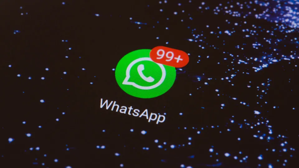 WhatsApp vai chegar ao CarPlay. O que já se sabe?