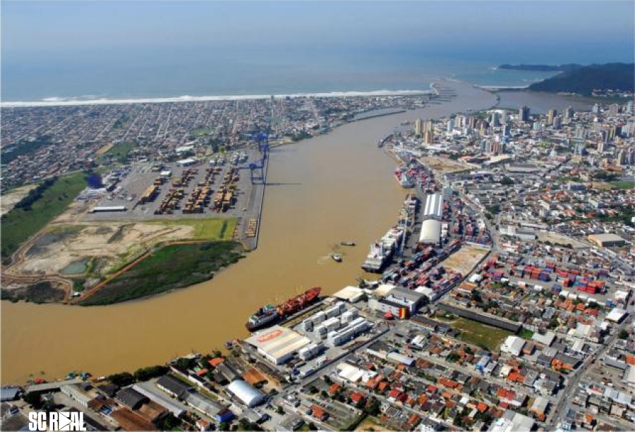 Porto de Itajaí investe quase R$ 64 milhões na dragagem do canal de acesso 