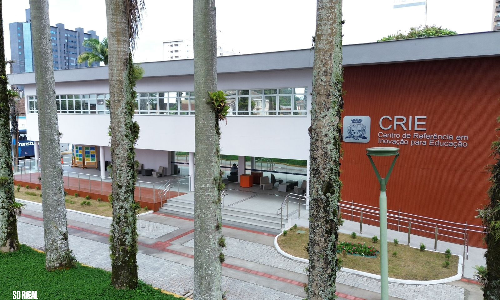 Joinville inaugura Centro de Referência em Inovação para Educação (CRIE)