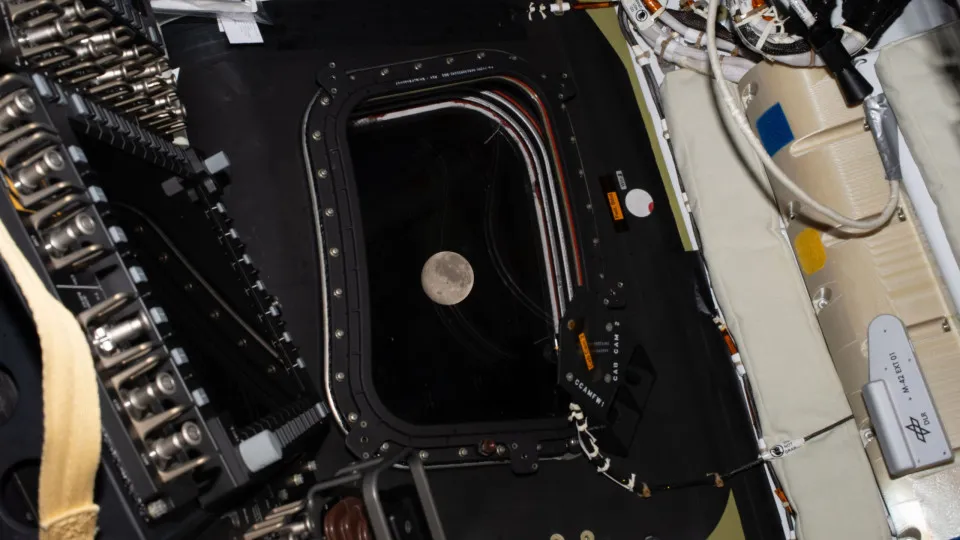 Missão Artemis II entra na órbita da Lua e se aproxima de feito histórico