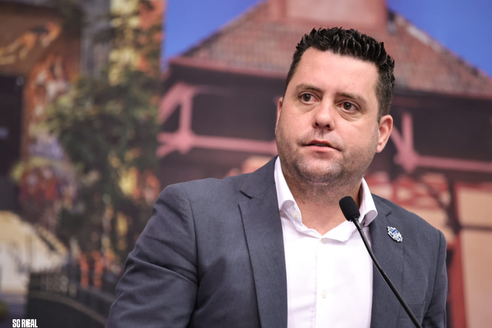 Presidente da Câmara, Diego Machado, articula destinação de R$ 4 milhões para centro de atendimento a autistas e neurodivergentes em Joinville