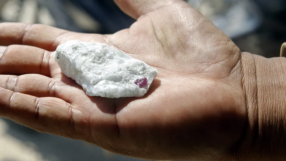 Produção moçambicana de rubis dispara para mais de cinco milhões de quilates