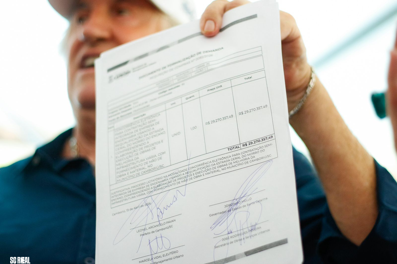 Camboriú realiza assinatura de licitação para obra histórica no Morro do Encano