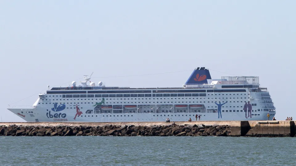 Porto de Portimão recupera condições para receber navios de cruzeiro