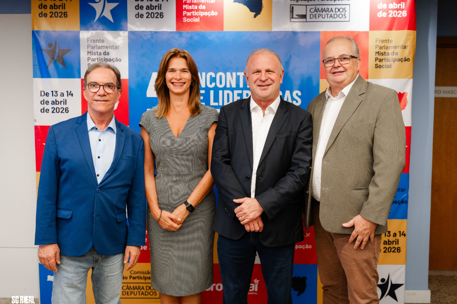 Lideranças do campo democrático articulam frente ampla em encontro em Brasília