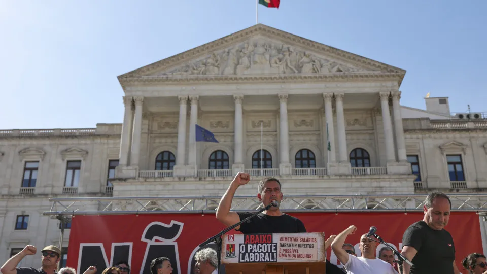 CGTP critica discussão "à socapa" do pacote laboral: "Demonstra bem..."