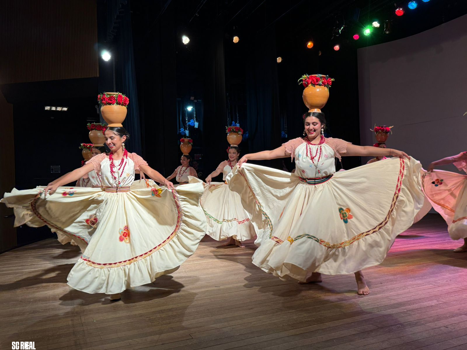 Praça da Bíblia, em BC, terá apresentações folclóricas e mostra literária neste sábado 