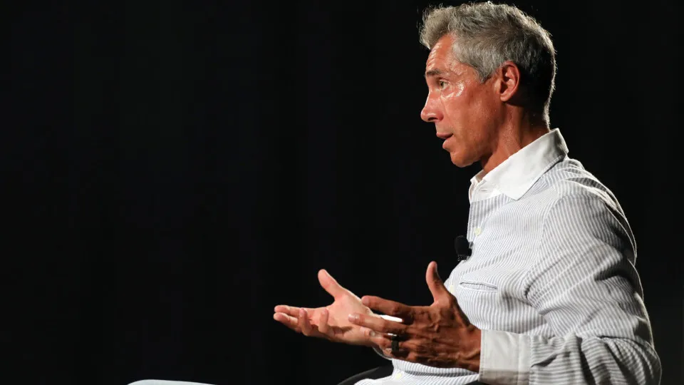 Shabab Al Ahli, de Paulo Sousa, apura-se para as 'meias' da Champions