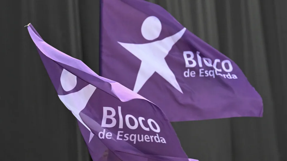 BE questiona Governo sobre lay-off e rescisões na Mitsubishi Fuso