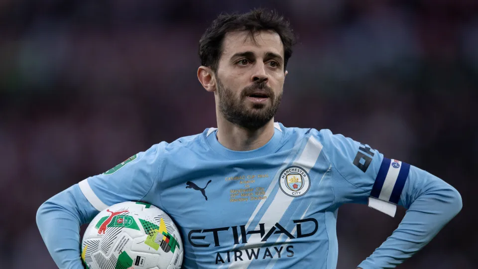 "Um génio de 57kg". Bernardo Silva deixa Scholes e Neville incrédulos
