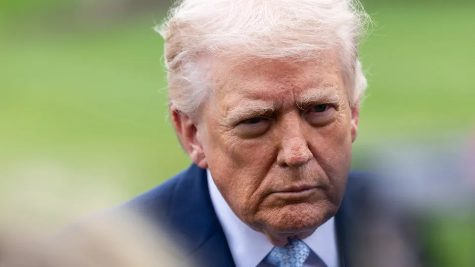 Trump prolonga cessar-fogo até que Teerão apresente proposta