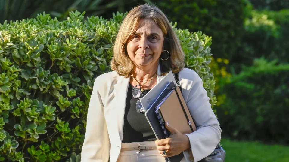 Ministra da Saúde espera aprovar lei orgânica do INEM até ao verão