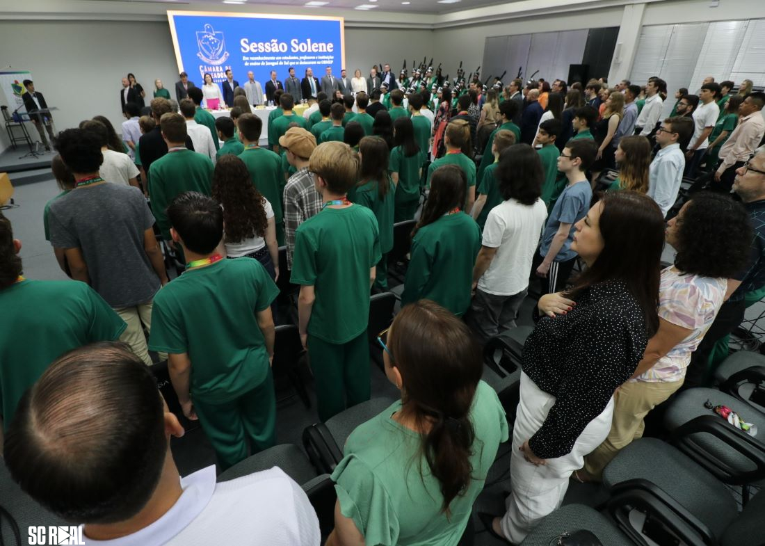 Câmara de Jaraguá do Sul homenageia estudantes e professores destaque na OBMEP 