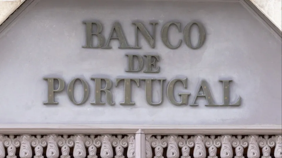 Deputados aprovam audição de Centeno e Santos Pereira sobre sede do BdP