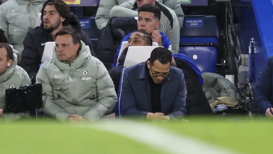 Até alcunha lhe deram. Como Liam Rosenior perdeu o balneário do Chelsea