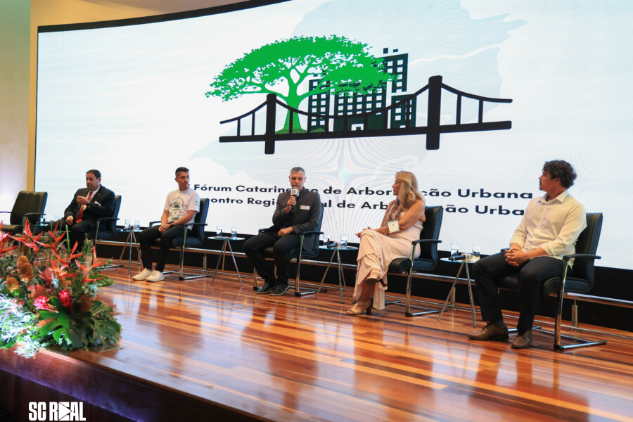 Alesc sedia fórum que discute o futuro da arborização urbana em SC