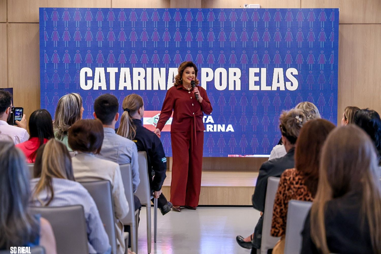 Em Chapecó, vice-governadora reforça a importância do enfrentamento a violência contra as mulheres 