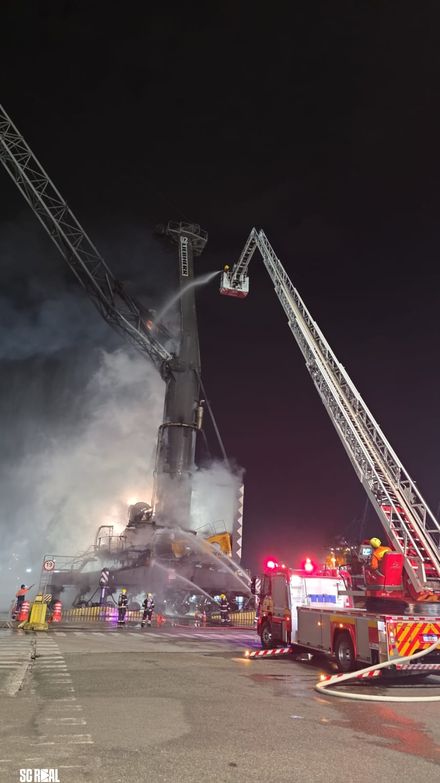 Porto de Itajaí opera normalmente após ocorrência de incêndio na noite de sábado, 25 