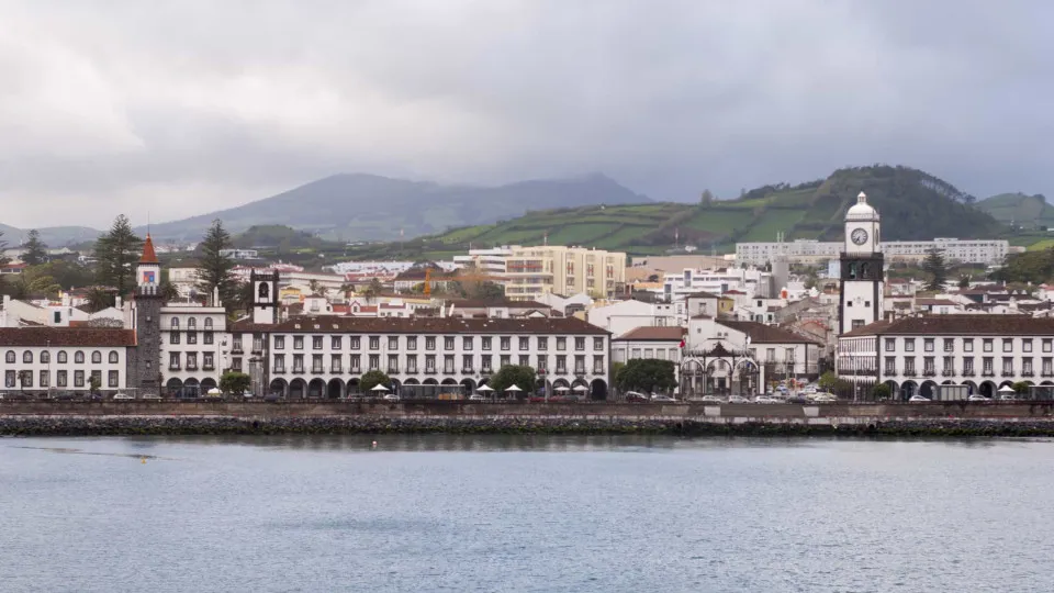 Conflito de interesses? Câmara recorre ao MP contra vereadora nos Açores