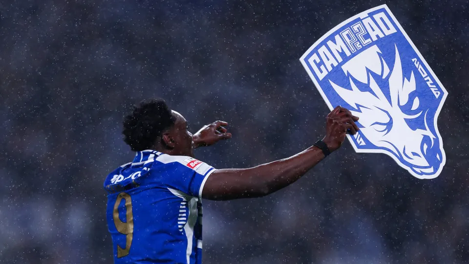 Centenas de adeptos do FC Porto em Lisboa a festejar "como no Norte"