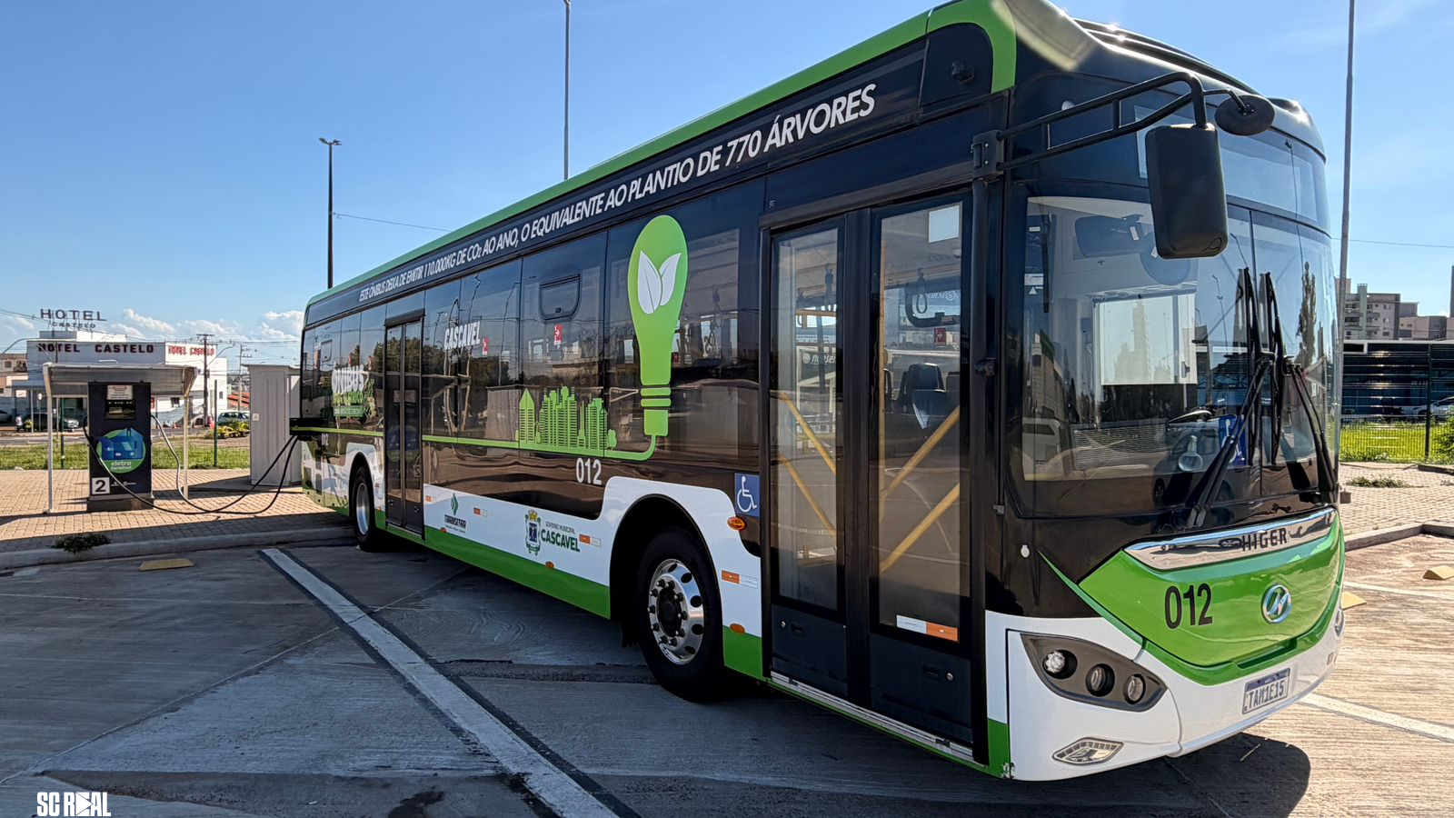 BC Trânsito conhece sistema de ônibus elétricos de Cascavel