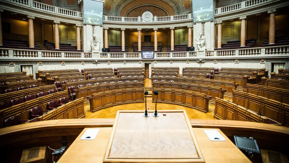 PSD e CDS criticam proposta do PS para Defesa: "Excessiva burocratização"