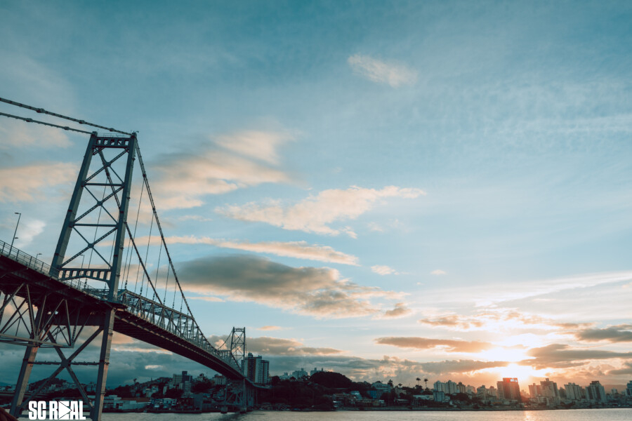 Parlamento celebra nesta terça (12) os 100 anos da Ponte Hercílio Luz