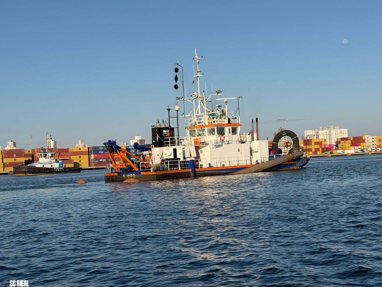 Porto de Itajaí avança na dragagem e reforça segurança da navegabilidade do canal