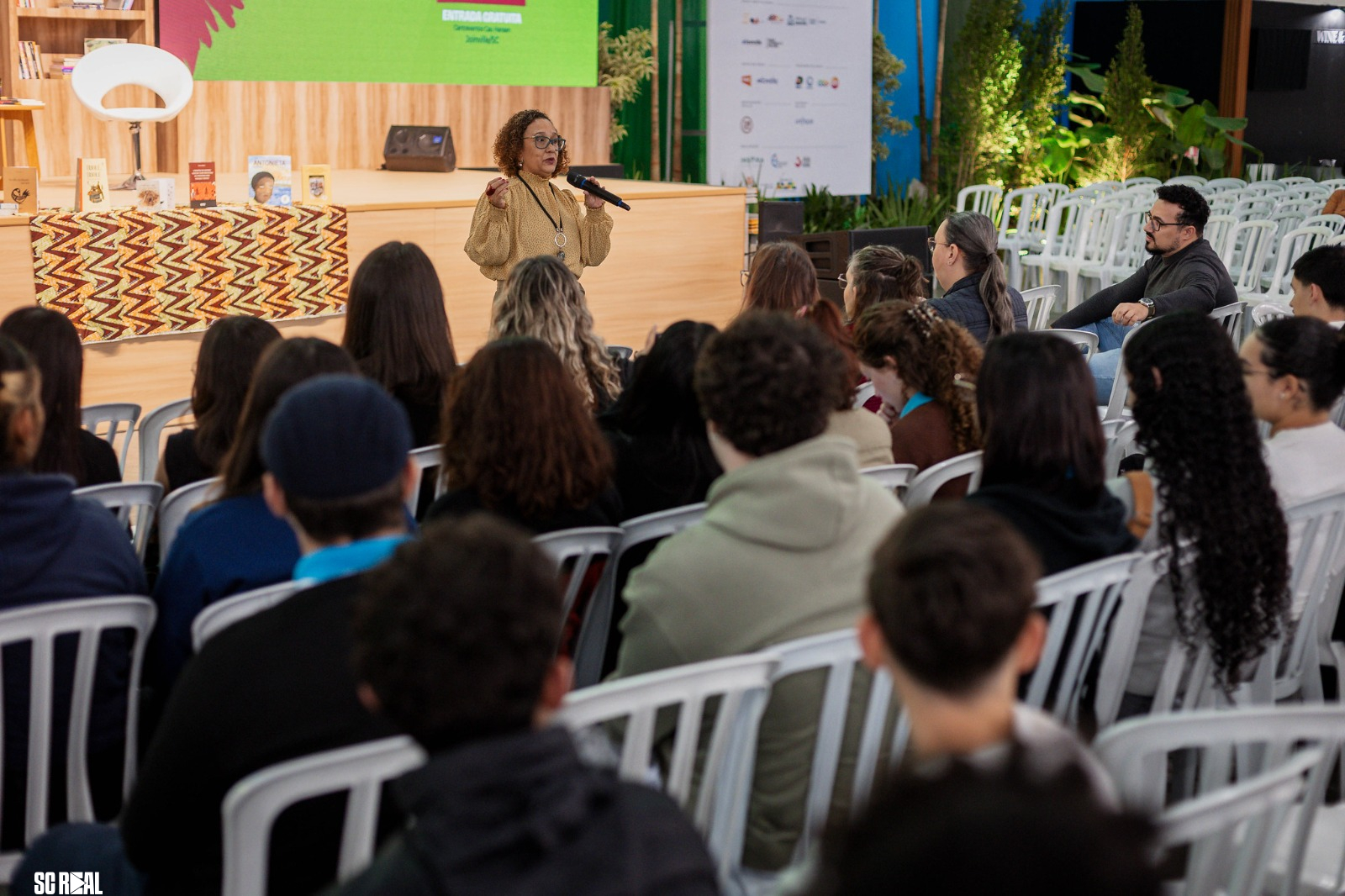 Literatura negra é destaque no Festival Literário de Santa Catarina nesta quinta-feira (28/05)