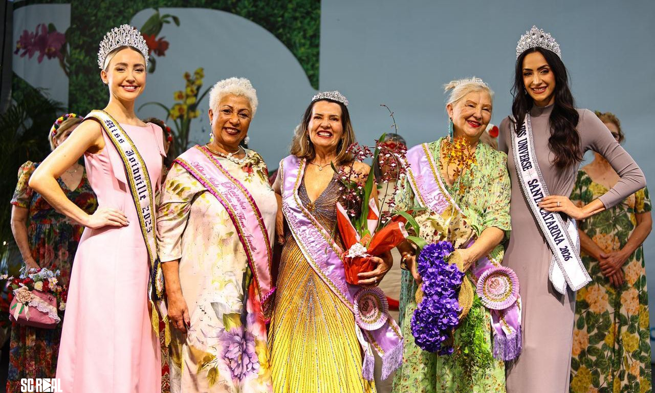 Rainha Flor da Melhor Idade é coroada na 85ª Festa das Flores de Joinville
