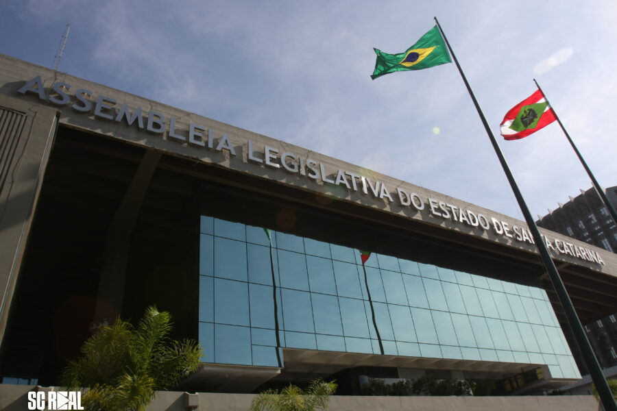 Inclusão, sustentabilidade, educação e democracia são pautas da semana na Alesc