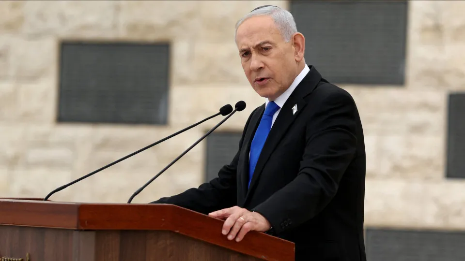 Netanyahu diz que "pilares do regime iraniano" já "foram quebrados"