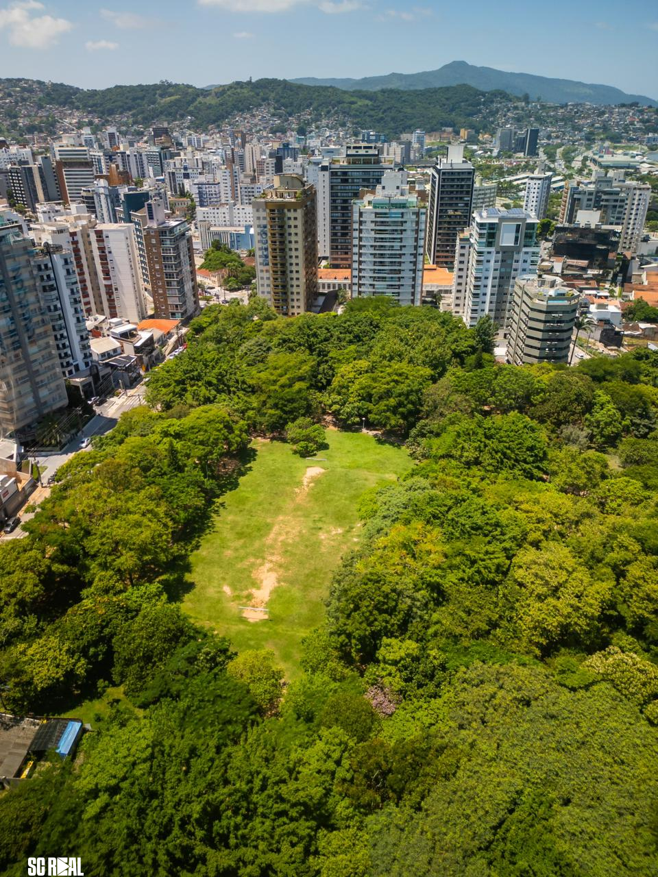 Prefeitura inicia implantação de nova iluminação em área de 6 mil m² do Parque da Luz