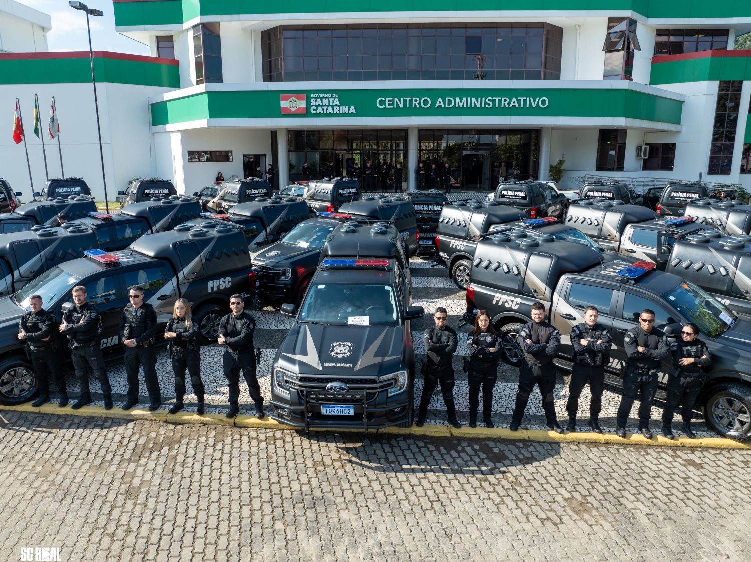 Governador entrega reforço de R$ 27 milhões em viaturas e equipamentos para a Polícia Penal