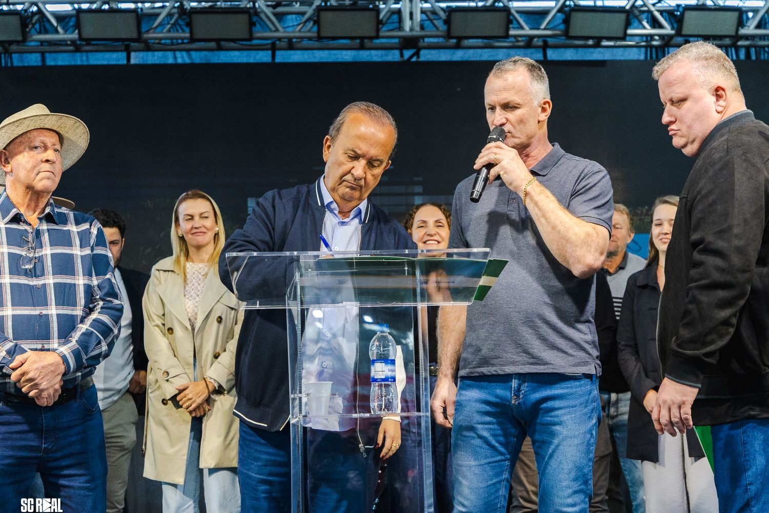 Governador participa das comemorações do 62º aniversário de Aurora e reforça parceria com os municípios em agenda no Alto Vale e Serra