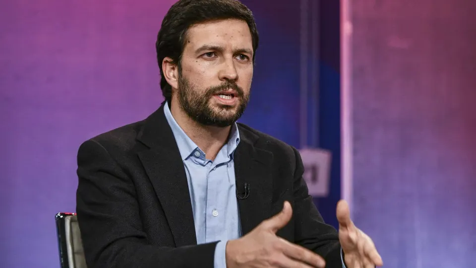 João Ferreira questiona obras e concessão do quiosque na Estrela