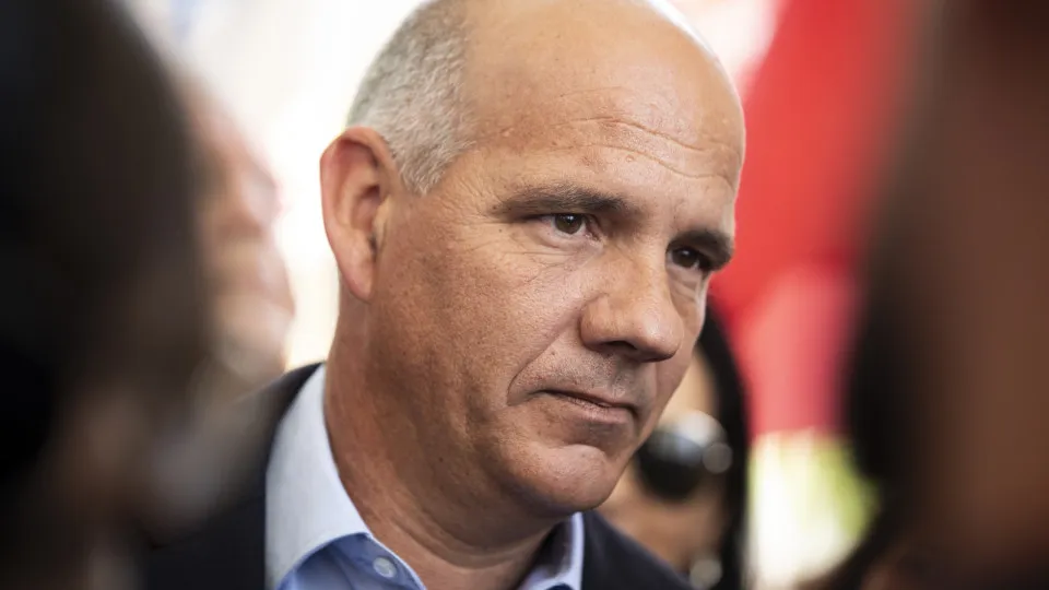 PCP acusa Governo de atacar mais frágeis e "vergar-se aos mais fortes"